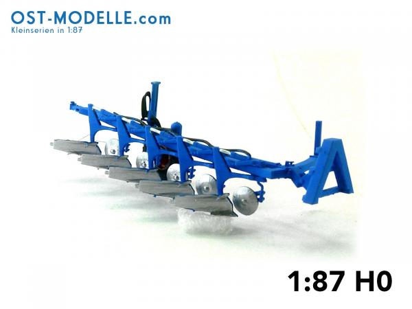 Aufsattelbeetpflug Fortschritt B551 Transportstellung blau